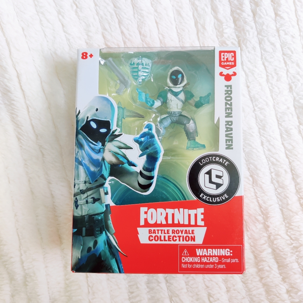 Fortnite Epic Games FROZEN RAVEN Figure Battle Royale Lootcrate Exclusive